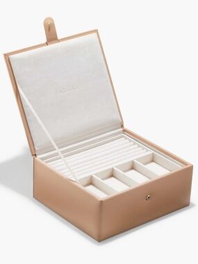 Mejuri Large Beige Jewelry Box